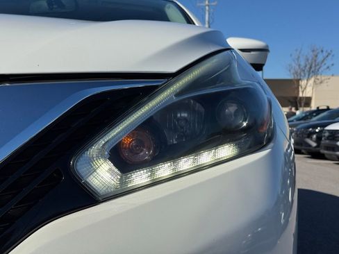 Used 2018 Nissan Murano SL image 9