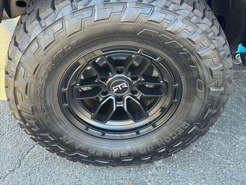 New 2025 Ford Bronco Badlands AWD/4WD image 5