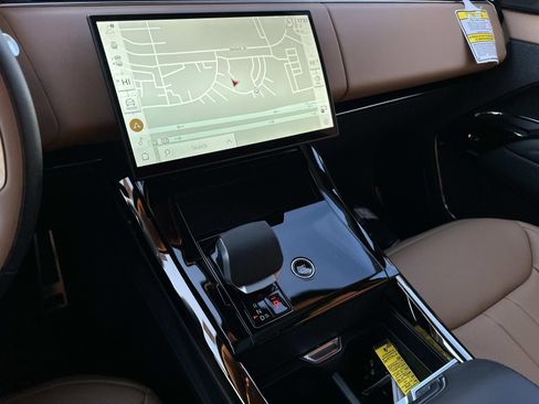 New 2026 Land Rover Range Rover Sport Dynamic SE image 14