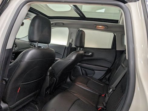 Used 2018 Jeep Compass Trailhawk w/ Navigation Group AWD/4WD image 16