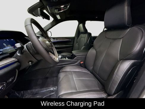 New 2025 Jeep Grand Cherokee L Overland w/ Luxury Tech Group IV image 10