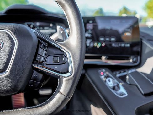 Used 2023 Chevrolet Corvette Stingray Preferred Conv w/ Z51 Performance Package RWD image 33