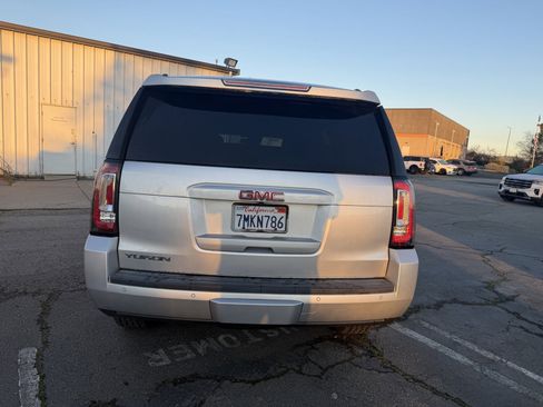 Used 2016 GMC Yukon SLT image 4