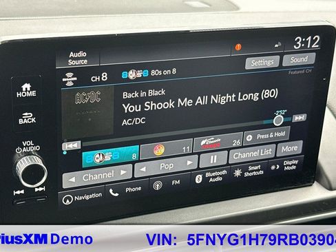 Certified 2024 Honda Pilot Touring image 30