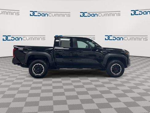 Used 2024 Toyota Tacoma TRD Off-Road AWD/4WD image 9