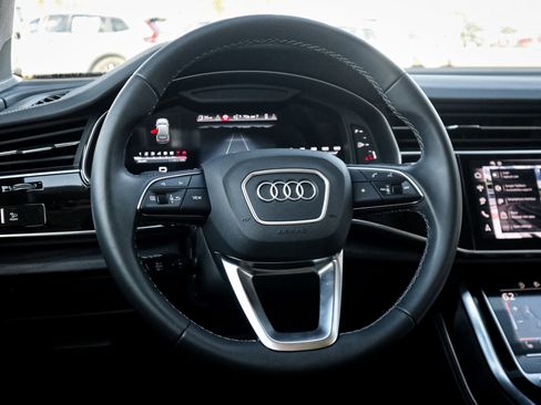 Used 2025 Audi Q7 3.0T Prestige image 6