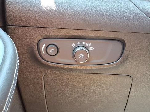 Used 2024 Buick Encore GX Sport Touring FWD image 13