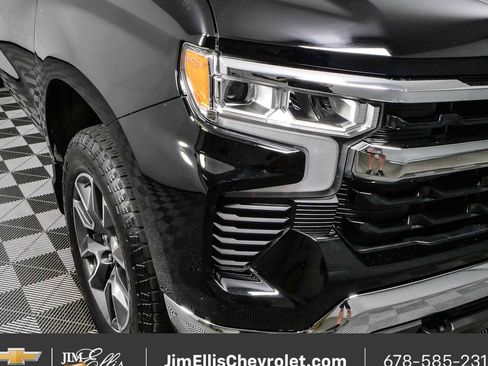 Used 2022 Chevrolet Silverado 1500 LT AWD/4WD image 32