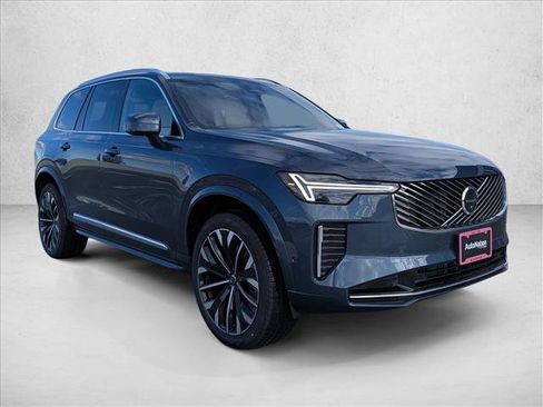 New 2026 Volvo XC90 B6 Plus w/ Protection Package Premier image 7