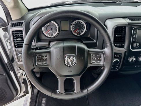 Used 2017 RAM 1500 Express AWD/4WD image 17
