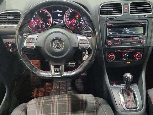 Used 2014 Volkswagen GTI Wolfsburg Edition image 22