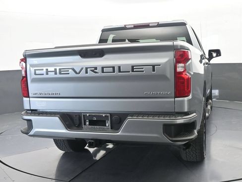 Used 2025 Chevrolet Silverado 1500 Custom w/ Turbomax Blackout Package RWD image 5