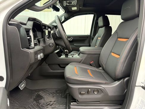 New 2026 GMC Sierra 1500 AT4 w/ Technology Package AWD/4WD image 9