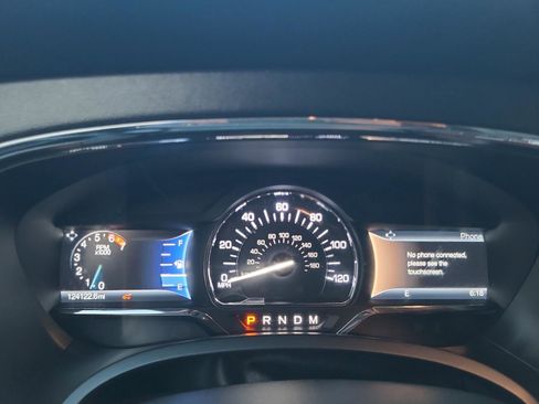 Used 2016 Lincoln Navigator Select image 13