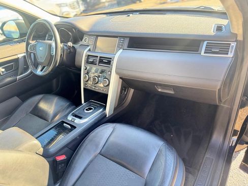 Used 2017 Land Rover Discovery Sport SE image 22