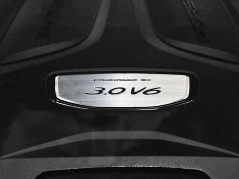 Used 2021 Porsche Cayenne image 62