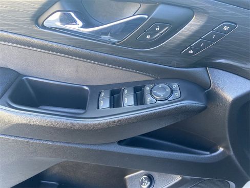 Certified 2022 Chevrolet Traverse High Country w/ LPO, Floor Liner Package image 24