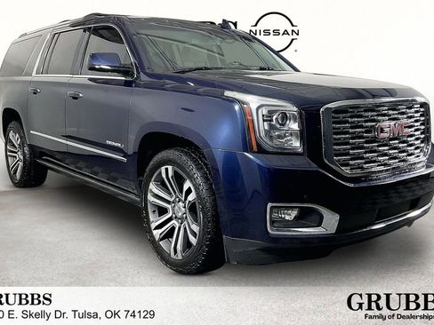 Used 2019 GMC Yukon XL Denali w/ Denali Ultimate Package AWD/4WD image 1
