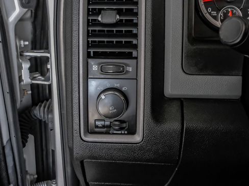 Used 2019 RAM 1500 Tradesman w/ Tradesman SXT Package RWD image 26