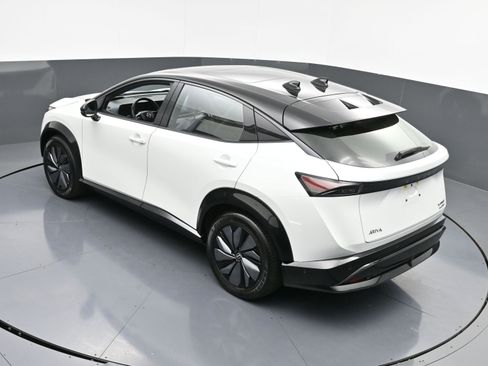 Used 2023 Nissan Ariya image 34