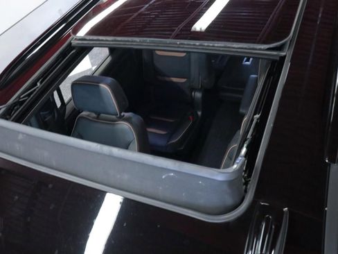 Used 2023 GMC Yukon XL AT4 w/ AT4 Premium Plus Package image 17