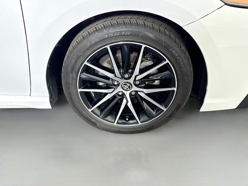 Used 2024 Toyota Camry SE FWD image 31
