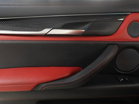 Used 2017 BMW X6 M image 31