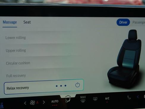 New 2026 Ford Explorer Platinum image 8