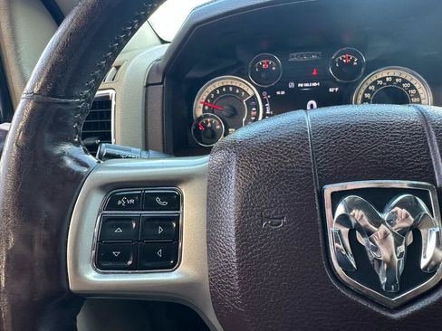 Used 2017 RAM 1500 Laramie RWD image 33