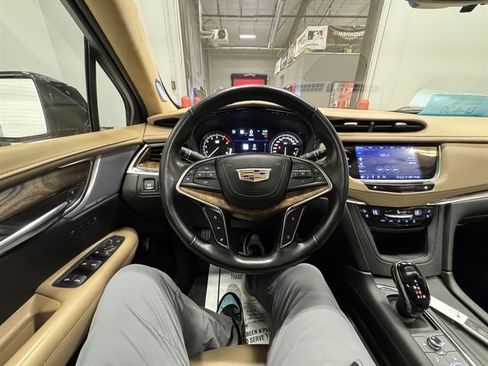 Used 2022 Cadillac XT5 Premium Luxury image 18