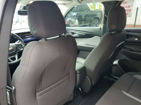 Certified 2024 Chevrolet TrailBlazer LT w/ Convenience Package FWD image 12