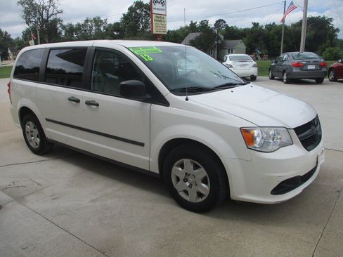 Used 2013 RAM C/V Tradesman FWD image 17