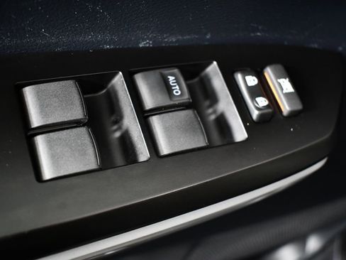 Used 2018 Toyota Tundra SR5 image 23