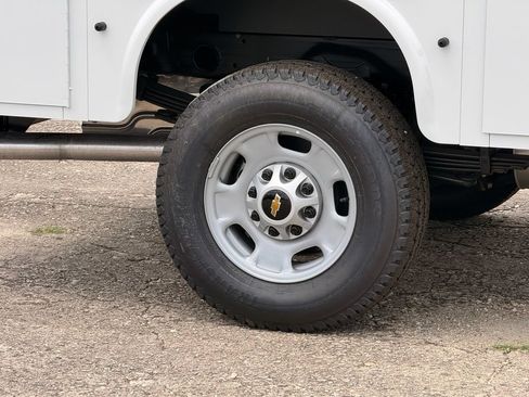 New 2026 Chevrolet Silverado 2500 W/T w/ WT Convenience Package RWD image 9