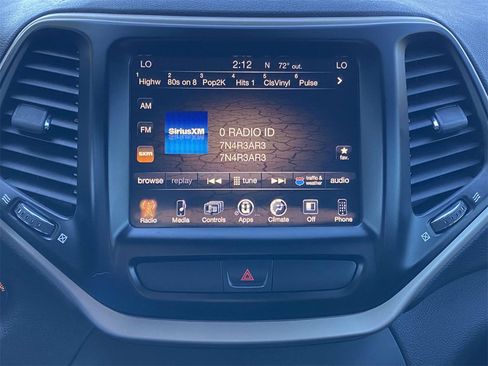 Used 2016 Jeep Cherokee Latitude w/ Comfort/Convenience Group image 25