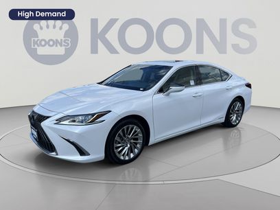 Used 2022 Lexus ES 300h w/ Accessory Package
