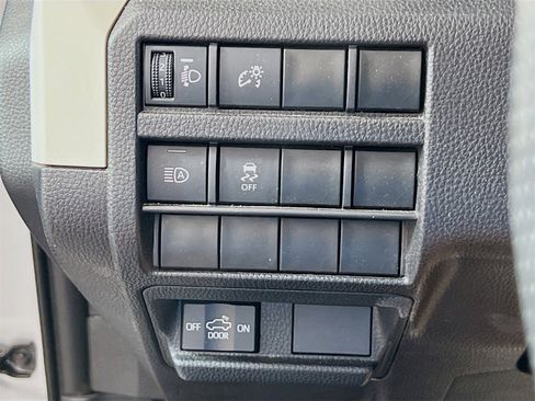 Used 2024 Toyota Tacoma TRD Off-Road image 10