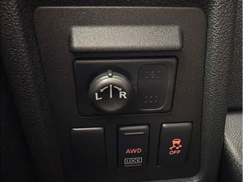 Used 2013 Nissan Rogue SV w/ Premium Pkg AWD/4WD image 23