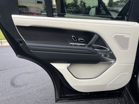Used 2024 Land Rover Range Rover Long Wheelbase SE AWD/4WD image 25