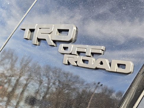 Used 2020 Toyota 4Runner TRD Off-Road image 14