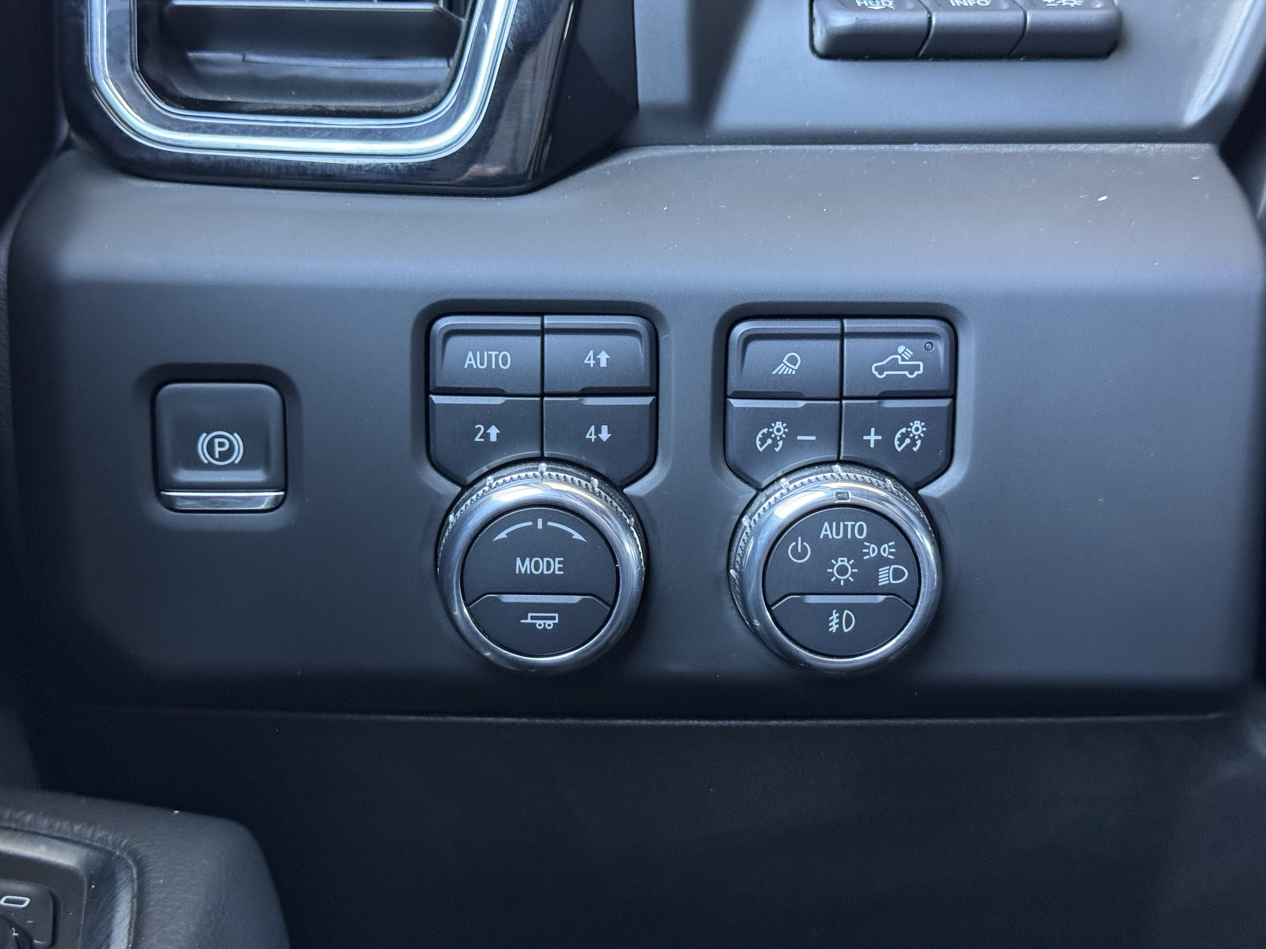 Certified 2025 GMC Sierra 2500 Denali w/ Technology Package AWD/4WD image 31