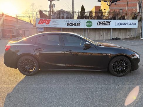 Used 2018 Maserati Ghibli RWD image 14