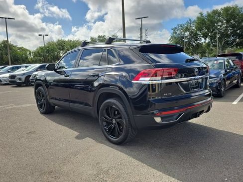 Used 2023 Volkswagen Atlas Cross Sport SE w/ Panoramic Sunroof Package AWD/4WD image 6