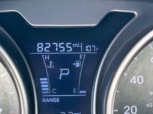 Used 2017 Hyundai Veloster FWD image 27