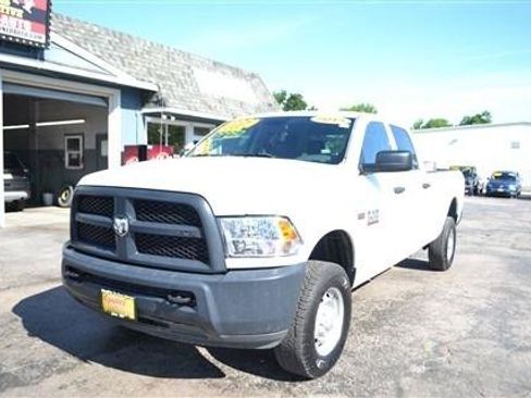 Used 2015 RAM 2500 Tradesman AWD/4WD image 2