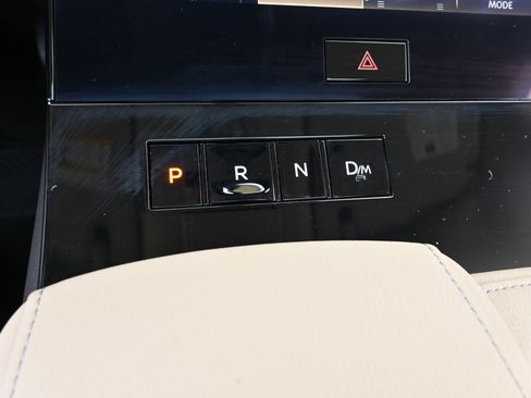 Used 2025 INFINITI QX80 Pure w/ Cargo Package image 32