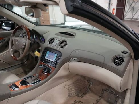 Used 2008 Mercedes-Benz SL 550 image 26