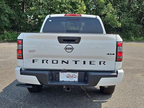 New 2026 Nissan Frontier SV w/ Tow Package AWD/4WD image 6