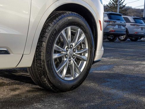 Used 2024 Cadillac XT6 Luxury image 9