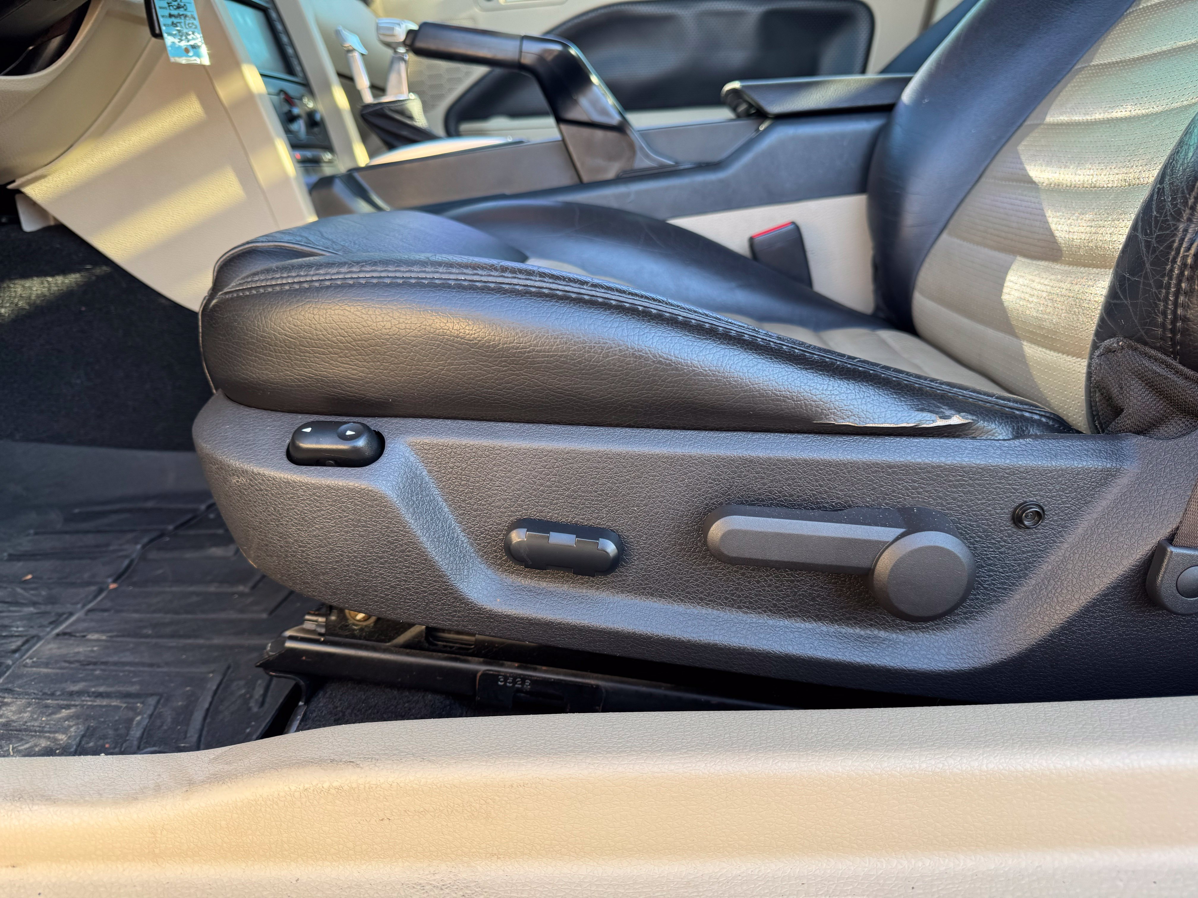 Used 2007 Ford Mustang GT Premium RWD image 38